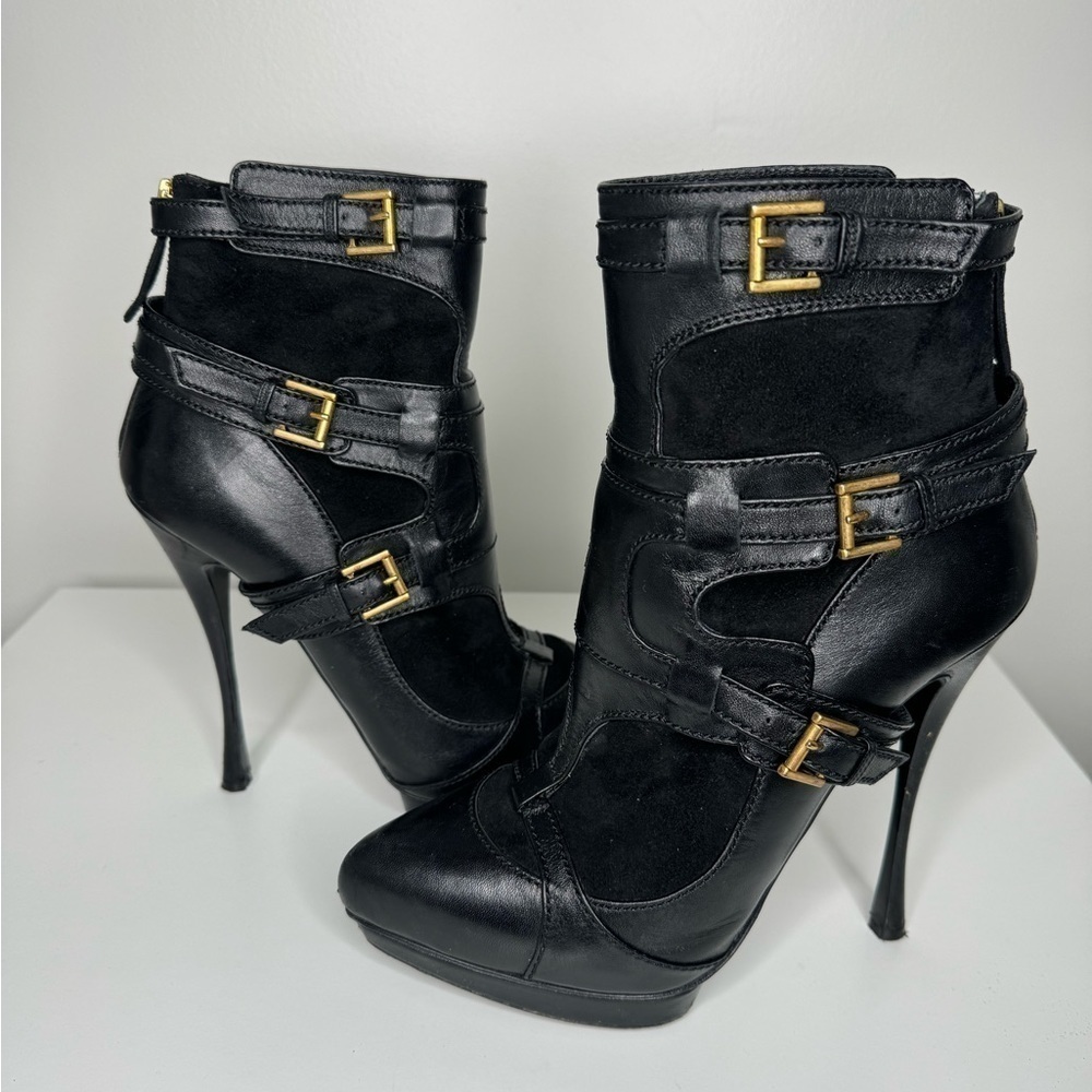 Alexander McQueen Ankle Booties with Stiletto Platform - A Bold Statement